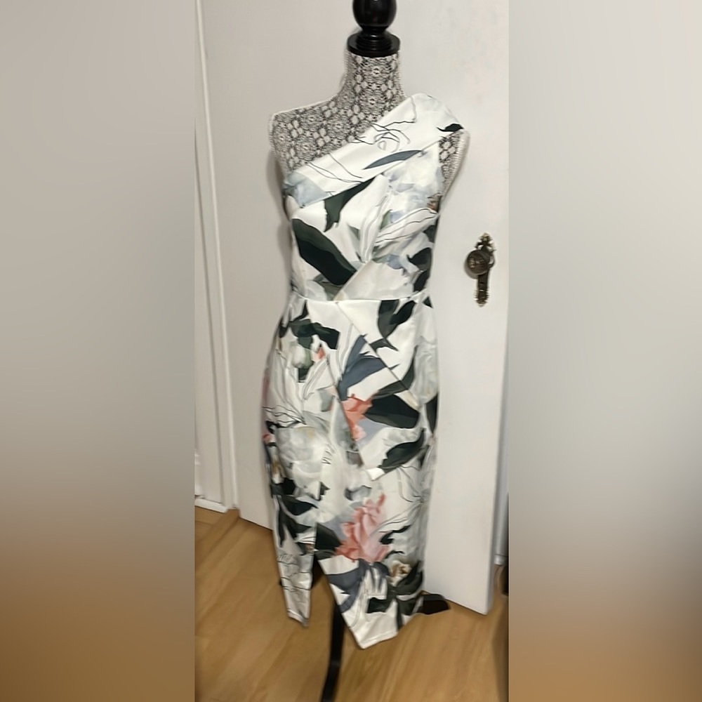 ⭐️Host Pick⭐️Australian white multi print one shoulder dress - US size 10
